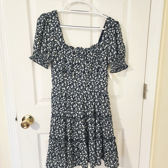 Altar'd State Dresses & Skirts - Altar'd State Navy & WhiteFloral Print Women's Dress - Medium NWT